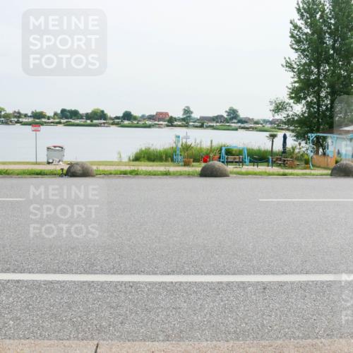 15.06.2025 - 27. Vierlanden-Triathlon H.Heesch http://msf.ph/oto/8019836 15.06.2025 10:23:17 Radfahren 80, 171, 528, 597, 620 meine-sportfotos.de