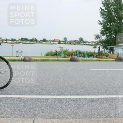 21.06.2025 - 27. Vierlanden-Triathlon H.Heesch http://msf.ph/oto/8019845 15.06.2025 12:03:21 Radfahren 651, 849 meine-sportfotos.de