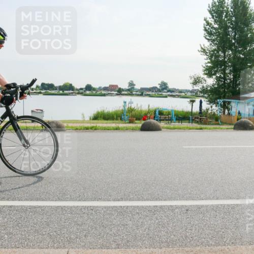 15.06.2025 - 27. Vierlanden-Triathlon H.Heesch http://msf.ph/oto/8019853 15.06.2025 09:41:46 Radfahren 238 meine-sportfotos.de