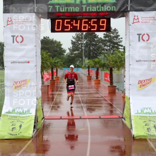 15.06.2025 - 7 Türme Triathlon Michael Strokosch http://msf.ph/oto/8019910 15.06.2025 15:46:59 Ziel 243 meine-sportfotos.de