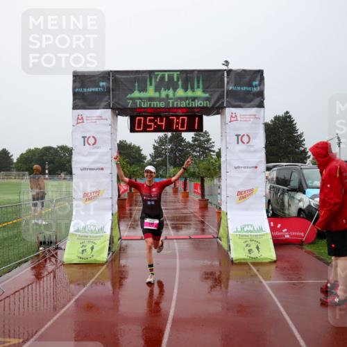 15.06.2025 - 7 Türme Triathlon Michael Strokosch http://msf.ph/oto/8019957 15.06.2025 15:47:01 Ziel 243 meine-sportfotos.de