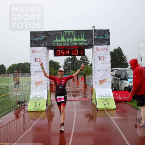 15.06.2025 - 7 Türme Triathlon Michael Strokosch http://msf.ph/oto/8019984 15.06.2025 15:47:01 Ziel 243 meine-sportfotos.de