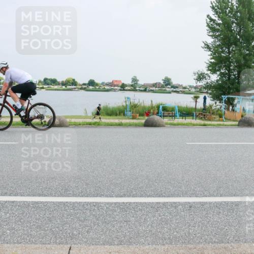 21.06.2025 - 27. Vierlanden-Triathlon H.Heesch http://msf.ph/oto/8019994 15.06.2025 12:03:47 Radfahren 203, 655, 964 meine-sportfotos.de