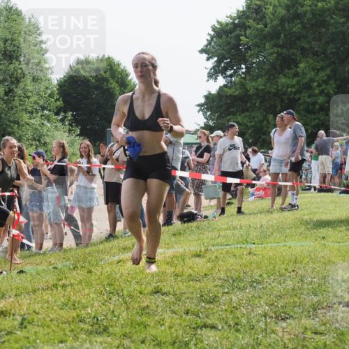 15.06.2025 - 27. Vierlanden-Triathlon KatJ http://msf.ph/oto/8020006 15.06.2025 10:19:48 Schwimmen 503, 539, 578, 603 meine-sportfotos.de