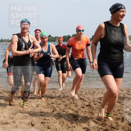 15.06.2025 - 27. Vierlanden-Triathlon Lena Gebhardt http://msf.ph/oto/8020014 15.06.2025 10:17:32 Schwimmen 485, 488, 492, 493, 519, 529, 532, 537, 552, 557, 562, 572, 582, 588, 594, 626 meine-sportfotos.de