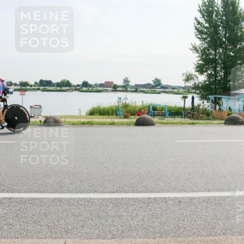 15.06.2025 - 27. Vierlanden-Triathlon H.Heesch http://msf.ph/oto/8020033 15.06.2025 09:43:00 Radfahren 196, 220 meine-sportfotos.de
