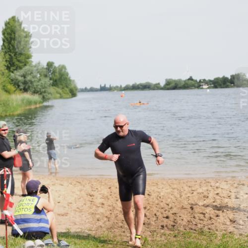 21.06.2025 - 27. Vierlanden-Triathlon MichiJ http://msf.ph/oto/8020055 15.06.2026 10:20:13 Schwimmen 616 meine-sportfotos.de