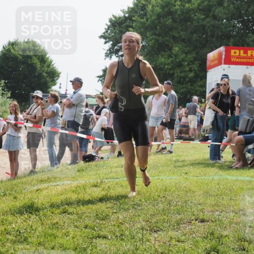 15.06.2025 - 27. Vierlanden-Triathlon KatJ http://msf.ph/oto/8020132 15.06.2025 10:19:51 Schwimmen 500, 503, 539, 569, 578, 603 meine-sportfotos.de