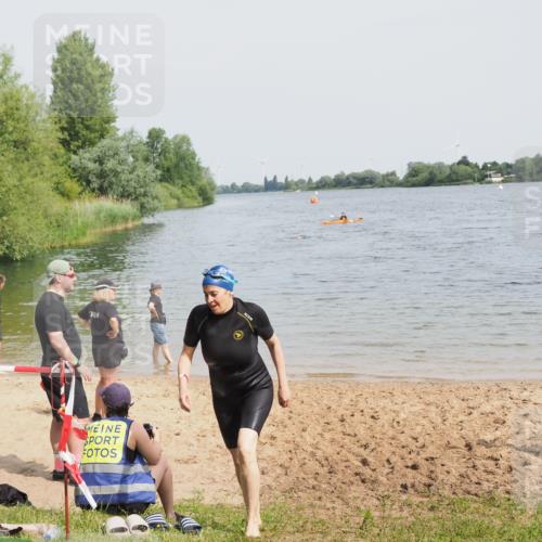 21.06.2025 - 27. Vierlanden-Triathlon MichiJ http://msf.ph/oto/8020161 15.06.2026 10:20:32 Schwimmen 619 meine-sportfotos.de