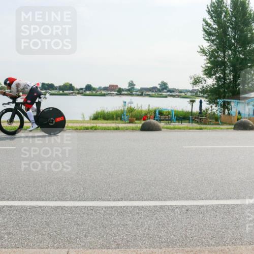15.06.2025 - 27. Vierlanden-Triathlon H.Heesch http://msf.ph/oto/8020181 15.06.2025 09:44:15 Radfahren 39, 41, 168 meine-sportfotos.de