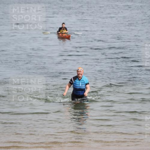 21.06.2025 - 27. Vierlanden-Triathlon MichiJ http://msf.ph/oto/8020190 15.06.2026 10:21:52 Schwimmen 538 meine-sportfotos.de