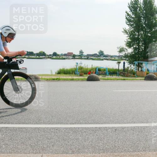 15.06.2025 - 27. Vierlanden-Triathlon H.Heesch http://msf.ph/oto/8020219 15.06.2025 09:44:23 Radfahren 113, 200 meine-sportfotos.de