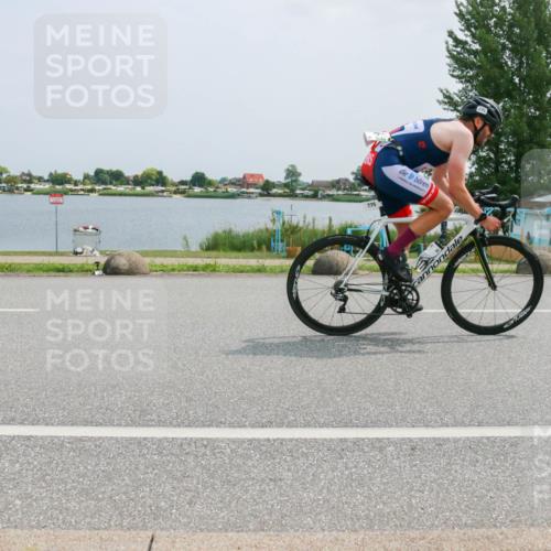 21.06.2025 - 27. Vierlanden-Triathlon H.Heesch http://msf.ph/oto/8020220 15.06.2025 12:04:04 Radfahren 653, 735, 764, 775, 798, 858, 956 meine-sportfotos.de