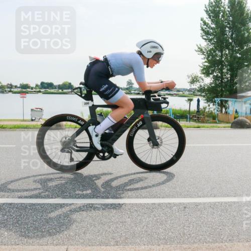 15.06.2025 - 27. Vierlanden-Triathlon H.Heesch http://msf.ph/oto/8020223 15.06.2025 09:44:23 Radfahren 113, 200 meine-sportfotos.de
