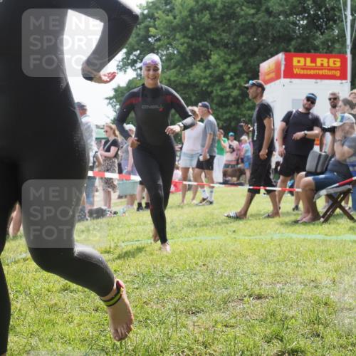 15.06.2025 - 27. Vierlanden-Triathlon KatJ http://msf.ph/oto/8020265 15.06.2025 10:19:57 Schwimmen 500, 503, 539, 553, 569, 578 meine-sportfotos.de
