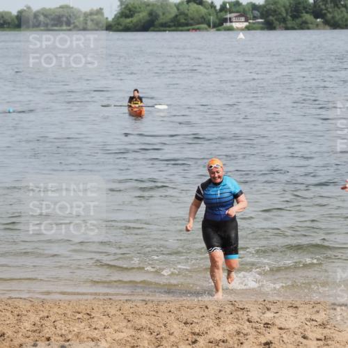 21.06.2025 - 27. Vierlanden-Triathlon MichiJ http://msf.ph/oto/8020285 15.06.2026 10:21:56 Schwimmen 538 meine-sportfotos.de