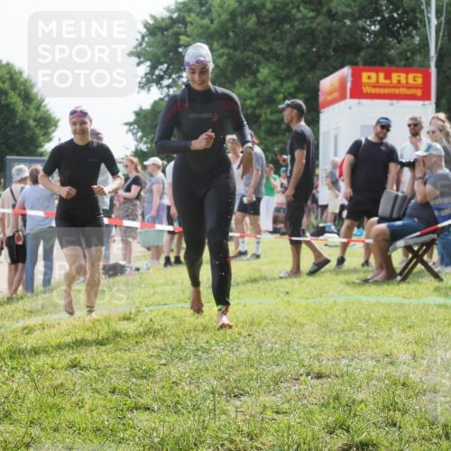 15.06.2025 - 27. Vierlanden-Triathlon KatJ http://msf.ph/oto/8020291 15.06.2025 10:19:57 Schwimmen 500, 503, 539, 553, 569, 578 meine-sportfotos.de