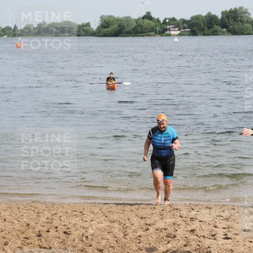 21.06.2025 - 27. Vierlanden-Triathlon MichiJ http://msf.ph/oto/8020301 15.06.2026 10:21:56 Schwimmen 538 meine-sportfotos.de