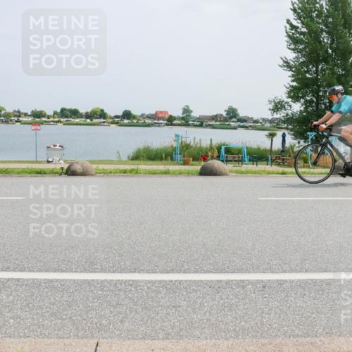 21.06.2025 - 27. Vierlanden-Triathlon H.Heesch http://msf.ph/oto/8020317 15.06.2025 12:04:05 Radfahren 653, 735, 764, 775, 858, 956 meine-sportfotos.de