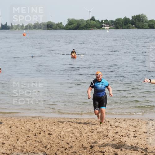 21.06.2025 - 27. Vierlanden-Triathlon MichiJ http://msf.ph/oto/8020337 15.06.2026 10:21:57 Schwimmen 538 meine-sportfotos.de