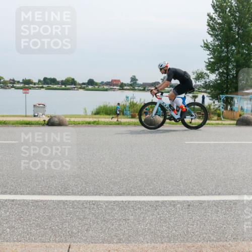 15.06.2025 - 27. Vierlanden-Triathlon H.Heesch http://msf.ph/oto/8020345 15.06.2025 11:16:24 Radfahren 603, 717, 794 meine-sportfotos.de