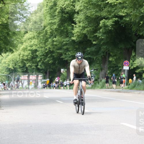 15.06.2025 - 7 Türme Triathlon Yannick Fuchs http://msf.ph/oto/8020354 15.06.2025 13:32:44 Radfahren 398, 585, 644, 1066 meine-sportfotos.de