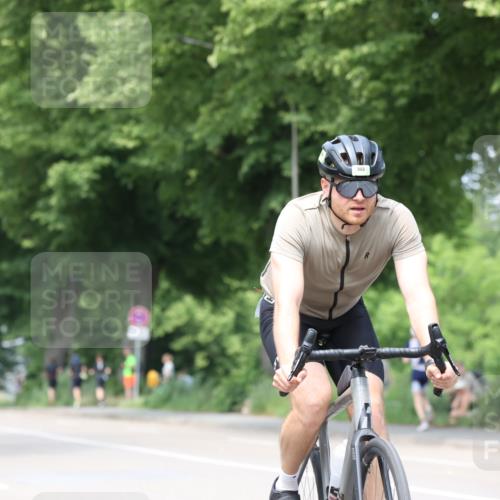 15.06.2025 - 7 Türme Triathlon Yannick Fuchs http://msf.ph/oto/8020376 15.06.2025 13:32:45 Radfahren 398, 585, 644, 1066 meine-sportfotos.de