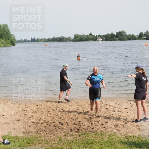 21.06.2025 - 27. Vierlanden-Triathlon MichiJ http://msf.ph/oto/8020387 15.06.2026 10:21:58 Schwimmen 538 meine-sportfotos.de