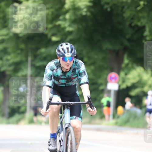 15.06.2025 - 7 Türme Triathlon Yannick Fuchs http://msf.ph/oto/8020397 15.06.2025 13:32:50 Radfahren 398, 1069, 1102 meine-sportfotos.de