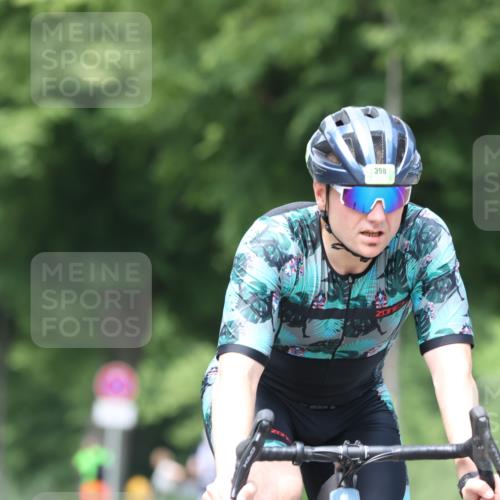 15.06.2025 - 7 Türme Triathlon Yannick Fuchs http://msf.ph/oto/8020407 15.06.2025 13:32:50 Radfahren 398, 1069, 1102 meine-sportfotos.de