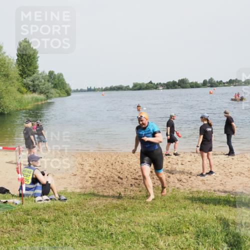 21.06.2025 - 27. Vierlanden-Triathlon MichiJ http://msf.ph/oto/8020437 15.06.2026 10:22:00 Schwimmen 538 meine-sportfotos.de