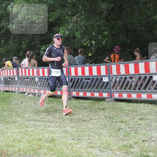 21.06.2025 - 27. Vierlanden-Triathlon KatJ http://msf.ph/oto/8020441 15.06.2025 13:20:12 Ziel 741, 803, 840 meine-sportfotos.de