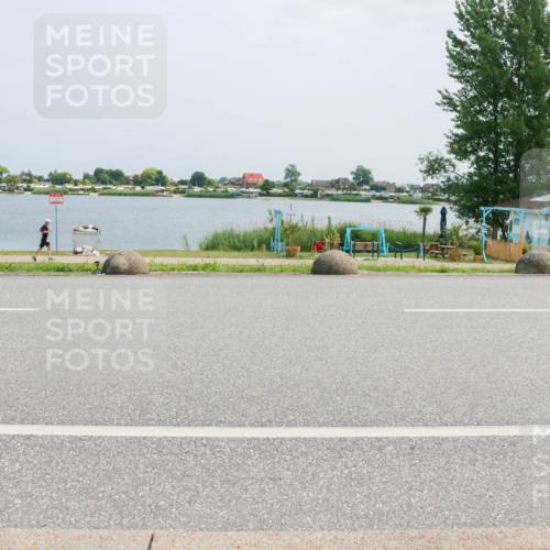 21.06.2025 - 27. Vierlanden-Triathlon H.Heesch http://msf.ph/oto/8020463 15.06.2025 12:04:06 Radfahren 653, 735, 764, 775, 858, 956 meine-sportfotos.de