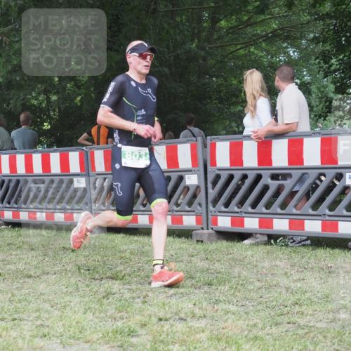 21.06.2025 - 27. Vierlanden-Triathlon KatJ http://msf.ph/oto/8020515 15.06.2025 13:20:12 Ziel 741, 803, 840 meine-sportfotos.de