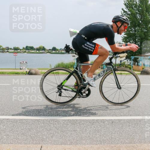 21.06.2025 - 27. Vierlanden-Triathlon H.Heesch http://msf.ph/oto/8020517 15.06.2025 12:04:11 Radfahren 653, 695, 736, 932 meine-sportfotos.de