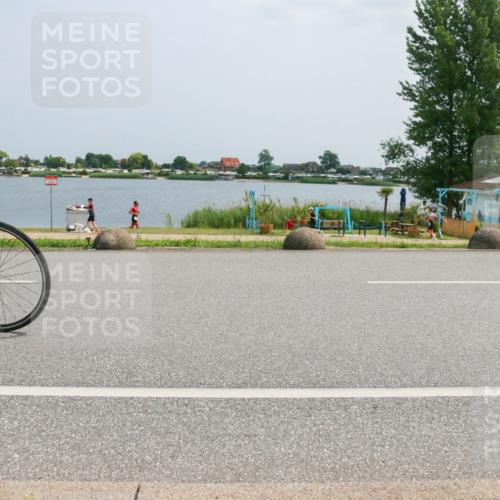 21.06.2025 - 27. Vierlanden-Triathlon H.Heesch http://msf.ph/oto/8020555 15.06.2025 12:04:16 Radfahren 19, 880, 932 meine-sportfotos.de