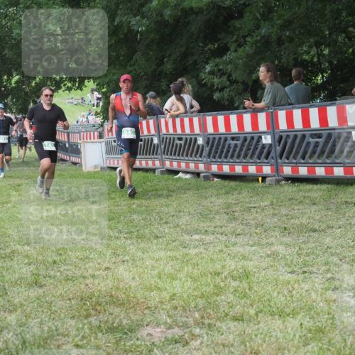 21.06.2025 - 27. Vierlanden-Triathlon KatJ http://msf.ph/oto/8020570 15.06.2025 13:20:20 Ziel 641, 678, 688, 709, 741, 840 meine-sportfotos.de