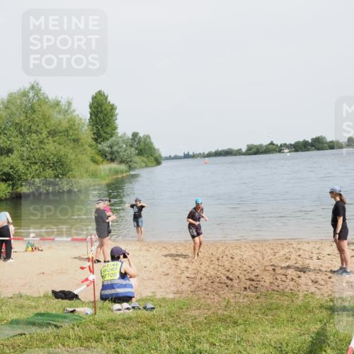21.06.2025 - 27. Vierlanden-Triathlon MichiJ http://msf.ph/oto/8020575 15.06.2026 10:23:13 Schwimmen 531 meine-sportfotos.de