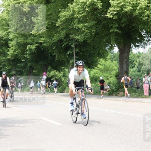 15.06.2025 - 7 Türme Triathlon Yannick Fuchs http://msf.ph/oto/8020597 15.06.2025 13:33:01 Radfahren 252, 361, 598, 717, 739, 927, 1187 meine-sportfotos.de