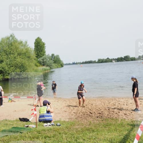 21.06.2025 - 27. Vierlanden-Triathlon MichiJ http://msf.ph/oto/8020609 15.06.2026 10:23:14 Schwimmen 531 meine-sportfotos.de