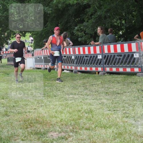 21.06.2025 - 27. Vierlanden-Triathlon KatJ http://msf.ph/oto/8020617 15.06.2025 13:20:20 Ziel 641, 678, 688, 709, 741, 840 meine-sportfotos.de