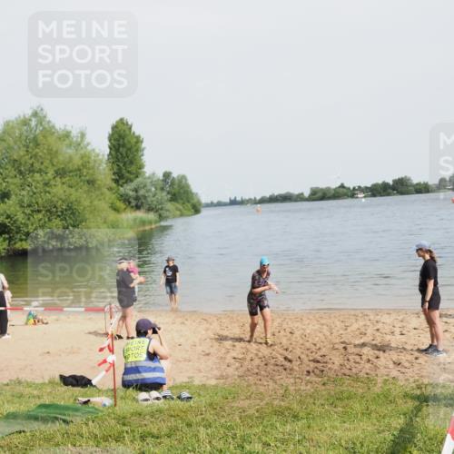 21.06.2025 - 27. Vierlanden-Triathlon MichiJ http://msf.ph/oto/8020624 15.06.2026 10:23:14 Schwimmen 531 meine-sportfotos.de