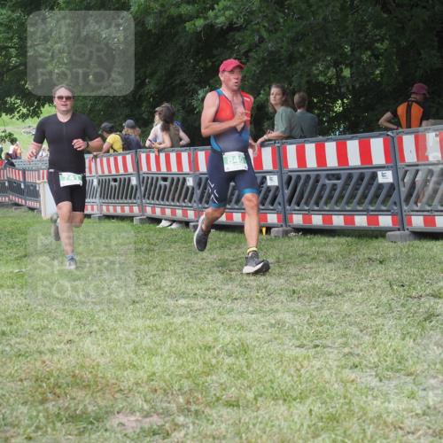 21.06.2025 - 27. Vierlanden-Triathlon KatJ http://msf.ph/oto/8020648 15.06.2025 13:20:21 Ziel 641, 678, 688, 694, 709, 741, 840 meine-sportfotos.de
