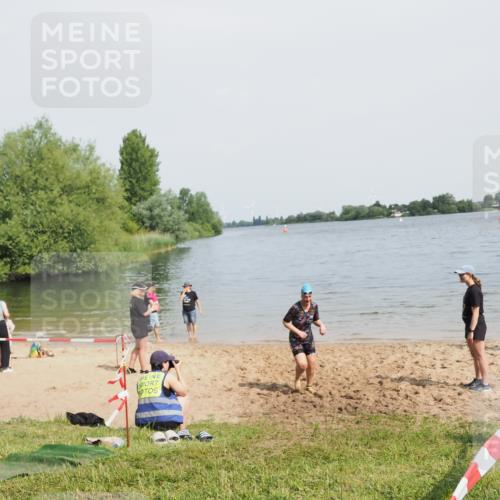 21.06.2025 - 27. Vierlanden-Triathlon MichiJ http://msf.ph/oto/8020684 15.06.2026 10:23:15 Schwimmen 531 meine-sportfotos.de