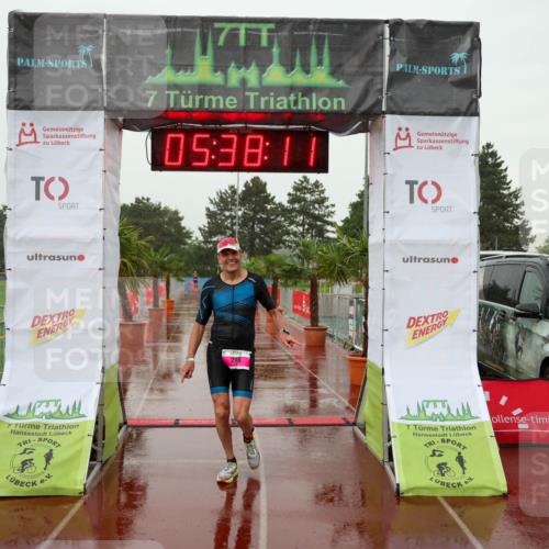 15.06.2025 - 7 Türme Triathlon Michael Strokosch http://msf.ph/oto/8020689 15.06.2025 15:38:10 Ziel 218 meine-sportfotos.de