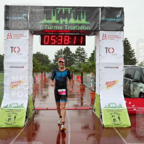 15.06.2025 - 7 Türme Triathlon Michael Strokosch http://msf.ph/oto/8020704 15.06.2025 15:38:11 Ziel 218 meine-sportfotos.de