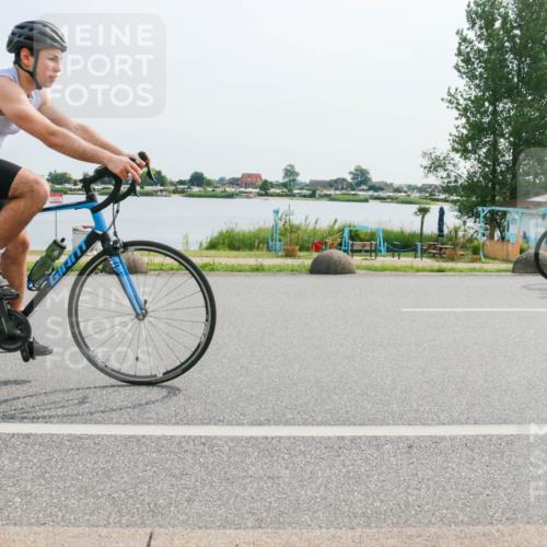 15.06.2025 - 27. Vierlanden-Triathlon H.Heesch http://msf.ph/oto/8020708 15.06.2025 10:26:40 Radfahren 19, 220, 380, 526, 571 meine-sportfotos.de