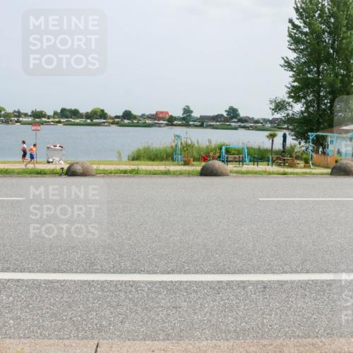 21.06.2025 - 27. Vierlanden-Triathlon H.Heesch http://msf.ph/oto/8020720 15.06.2025 12:04:21 Radfahren 19, 792, 804, 880, 901, 954 meine-sportfotos.de