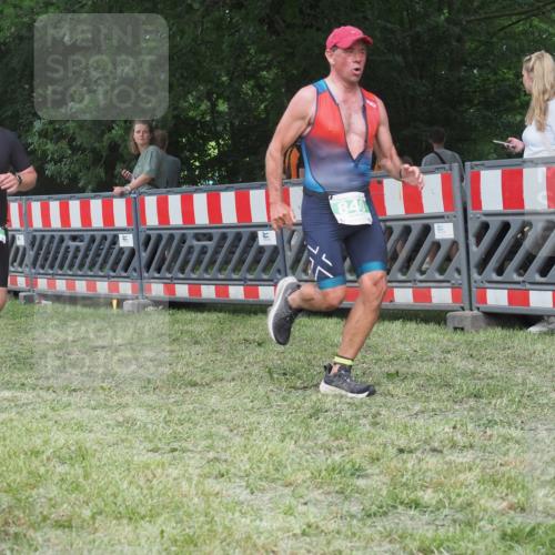 21.06.2025 - 27. Vierlanden-Triathlon KatJ http://msf.ph/oto/8020746 15.06.2025 13:20:22 Ziel 641, 678, 688, 694, 709, 741, 840 meine-sportfotos.de