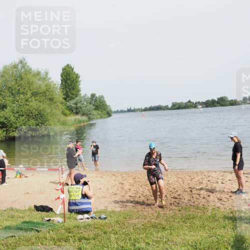 21.06.2025 - 27. Vierlanden-Triathlon MichiJ http://msf.ph/oto/8020756 15.06.2026 10:23:16 Schwimmen 531 meine-sportfotos.de